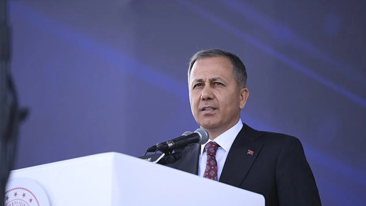 İçişleri Bakanı Yerlikaya: “Narkoçelik-40 operasyonlarında 3 ton 972 kilo uyuşturucu ele geçirildi!”