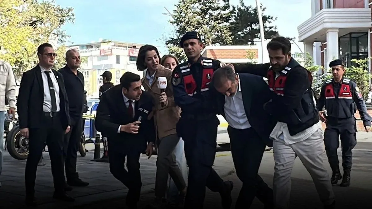 Yenidoğan ikinci dalga şüphelisi havalimanında yakalanmış