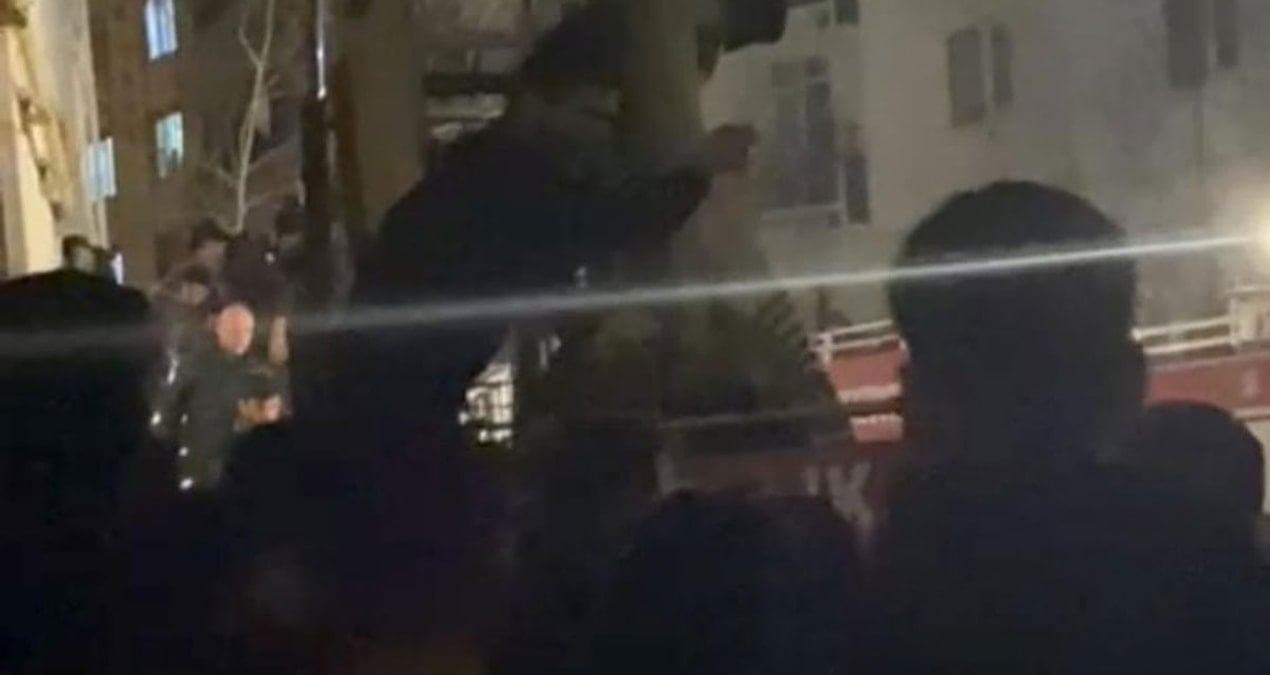 10 katlı bina alevlere teslim oldu: 20 kişi hastaneye kaldırıldı