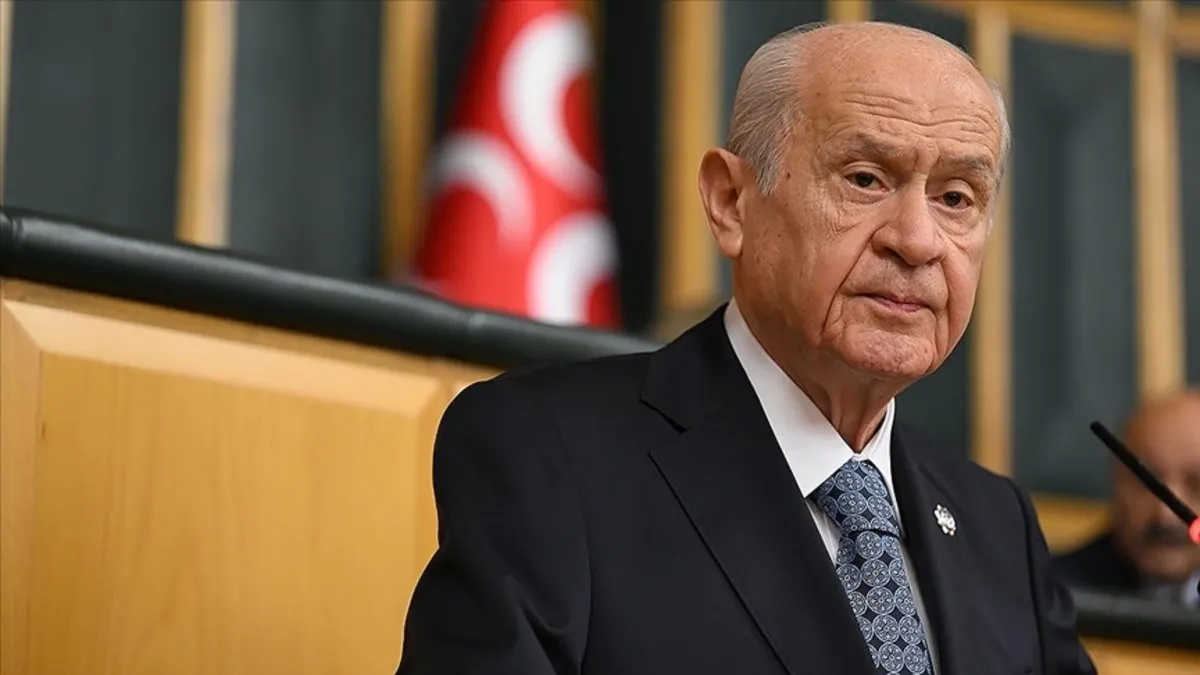 Bahçeli’den Sırrı Süreyya Önder için başsağlığı mesajı: Ülkenin barış ve huzur dolu geleceğine kilitlenmişti