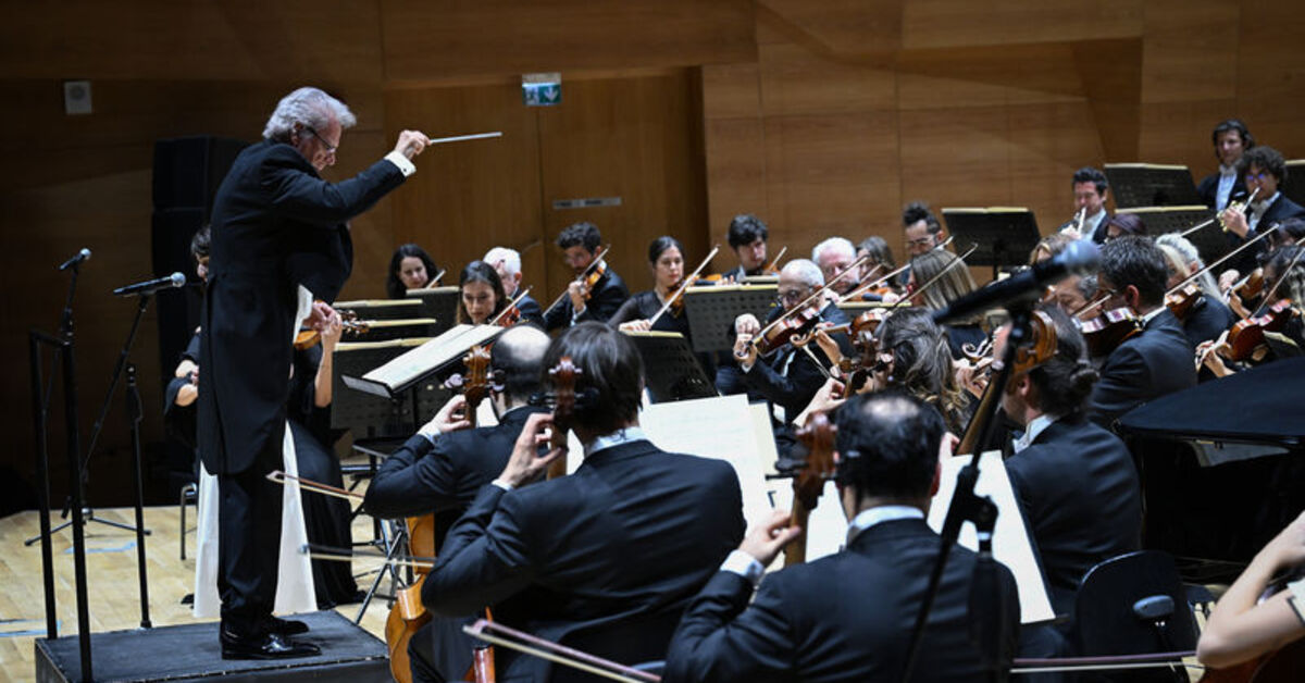 CSO, Sesler ve Küller’in dünya prömiyerine imza attı